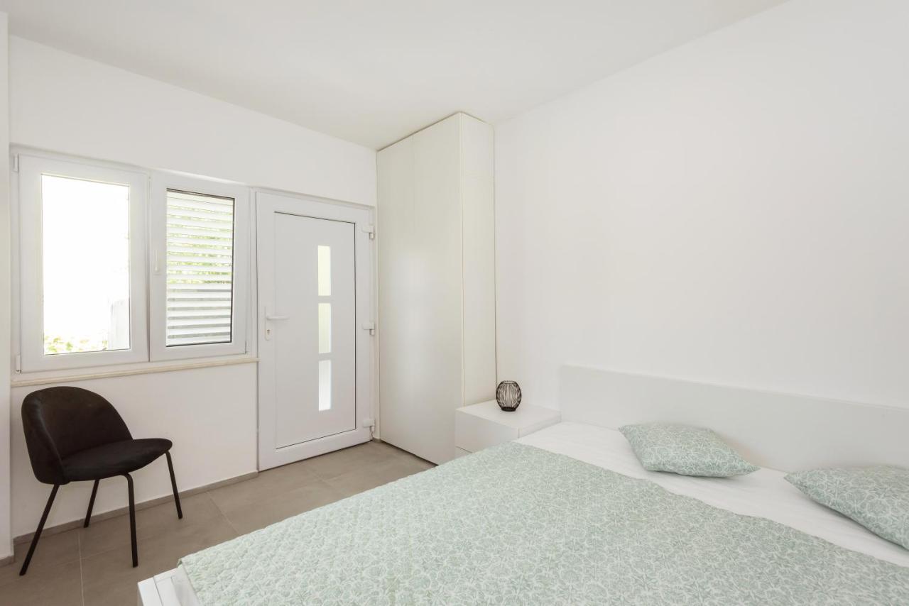 Duboka Family House Grey 아파트 외부 사진