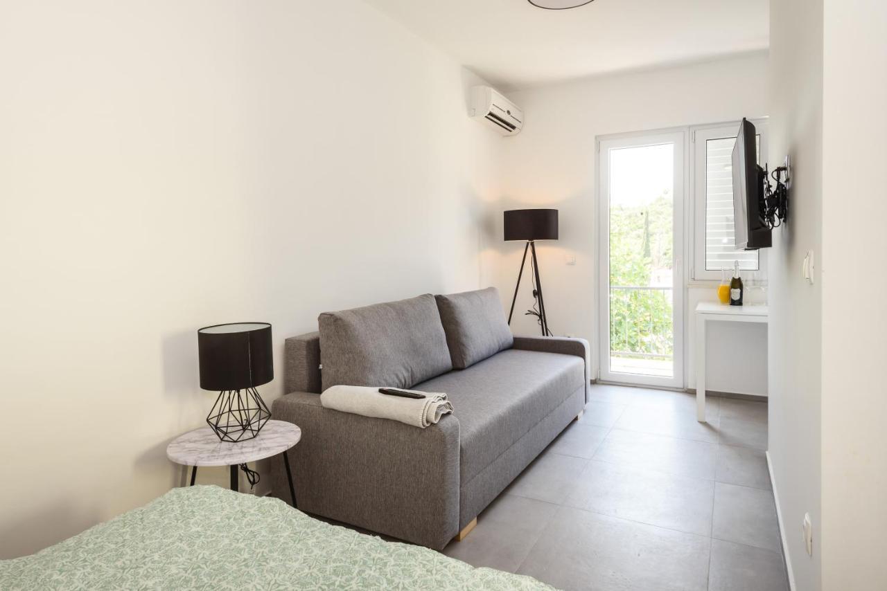 Duboka Family House Grey 아파트 외부 사진