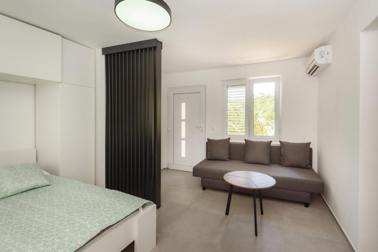 Duboka Family House Grey 아파트 외부 사진