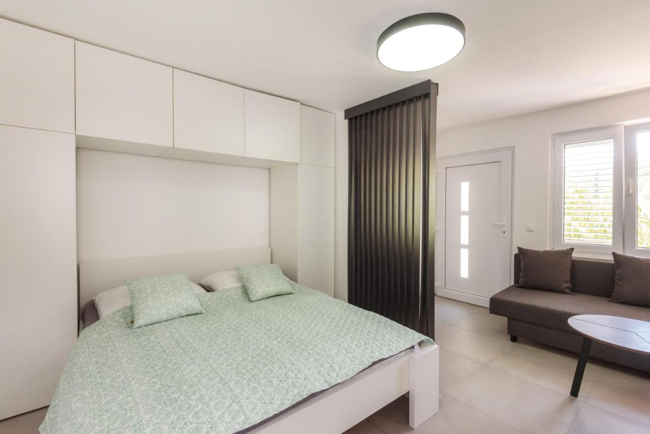 Duboka Family House Grey 아파트 외부 사진